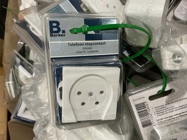 Schakel en instalatiemateriaal - afbeelding 5 van  9