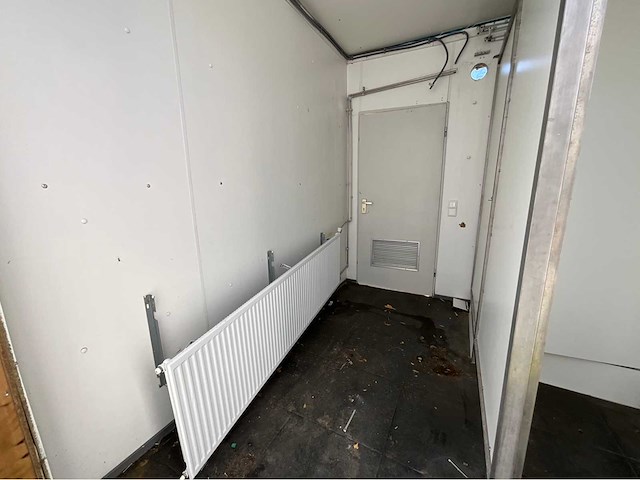 Schakel toilet douche unit - afbeelding 6 van  9