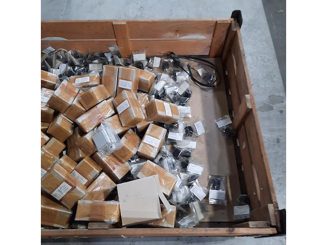 Schakelaars en relaisstroken - afbeelding 7 van  8