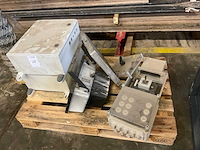 Schakelkast (3x) - afbeelding 1 van  5