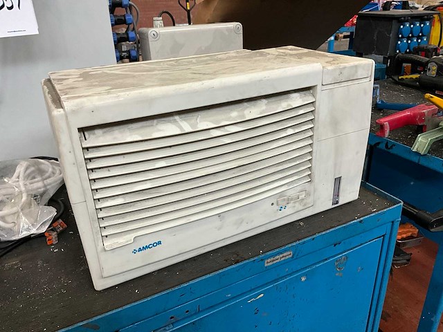 Schakelkast en divers - afbeelding 4 van  8