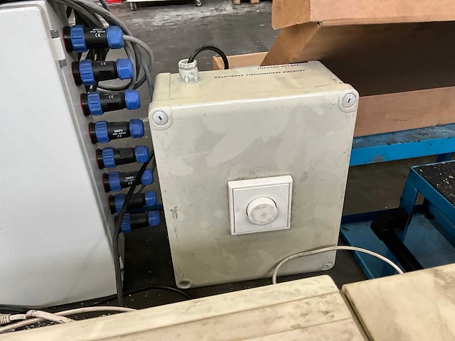 Schakelkast en divers - afbeelding 5 van  8