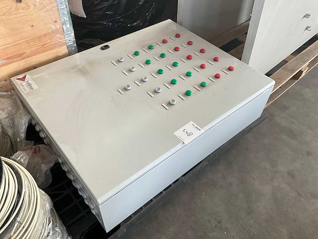 Schakelkast - afbeelding 1 van  3