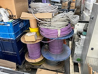 Schakelkasten, krachtstroom kabel en diverse toebehoren - afbeelding 1 van  8