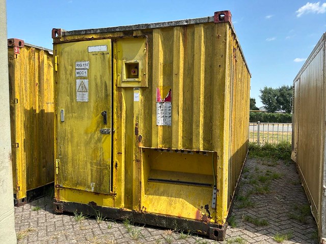 Schakelkasten opstelling in zeecontainer - afbeelding 1 van  12