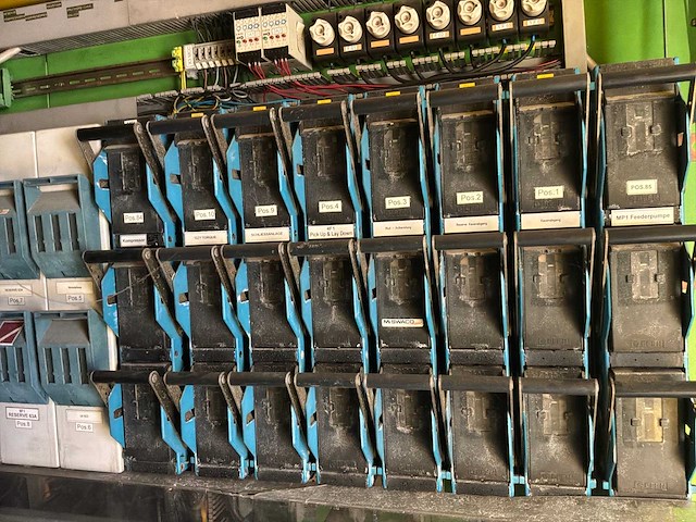 Schakelkasten opstelling in zeecontainer - afbeelding 8 van  12