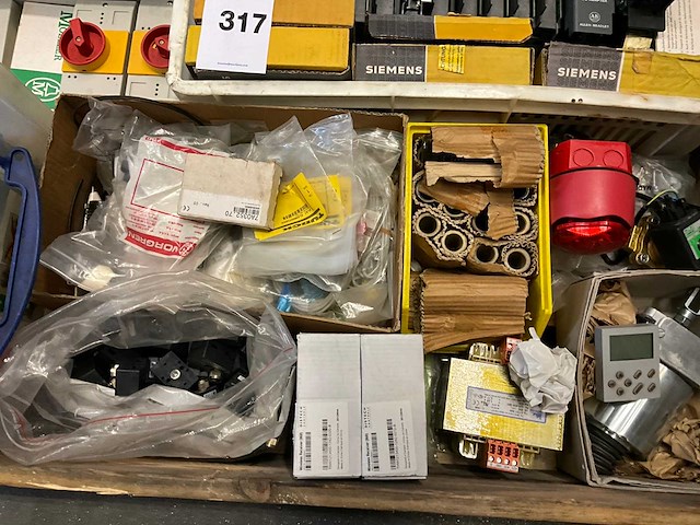 Schakelmateriaal - afbeelding 4 van  6