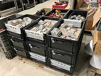 Schakelmateriaal - afbeelding 1 van  9