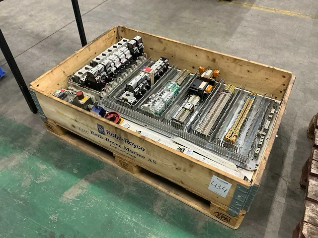 Schakelmateriaal - afbeelding 1 van  9