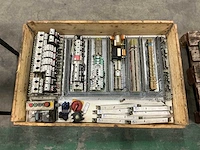 Schakelmateriaal - afbeelding 2 van  9