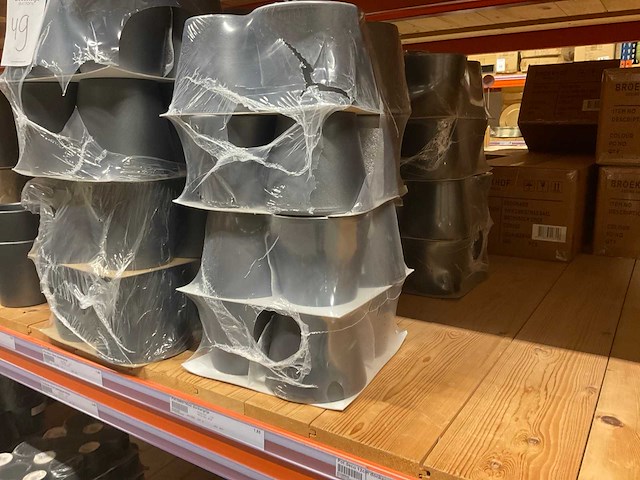 Schalen, vazen en potten - afbeelding 10 van  27