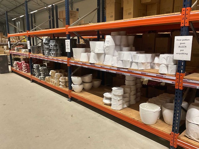 Schalen, vazen en potten - afbeelding 1 van  27