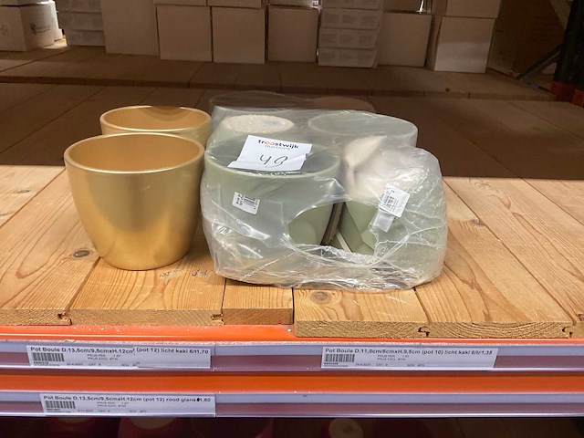 Schalen, vazen en potten - afbeelding 15 van  27