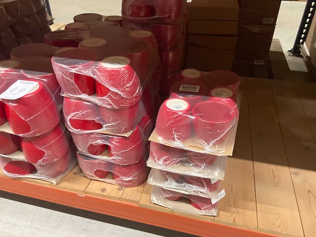 Schalen, vazen en potten - afbeelding 20 van  27