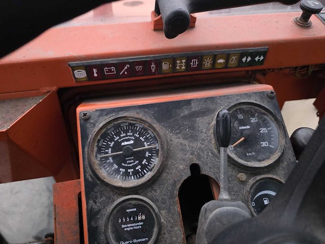 Schanzlin 202 hydromatic tweewielaangedreven landbouwtractor - afbeelding 14 van  25