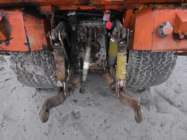Schanzlin 202 hydromatic tweewielaangedreven landbouwtractor - afbeelding 16 van  25