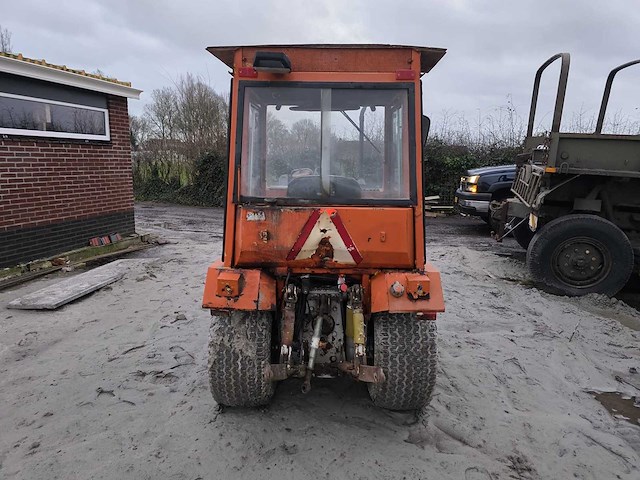 Schanzlin 202 hydromatic tweewielaangedreven landbouwtractor - afbeelding 20 van  25