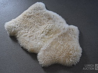 Schapenvacht - afbeelding 2 van  3