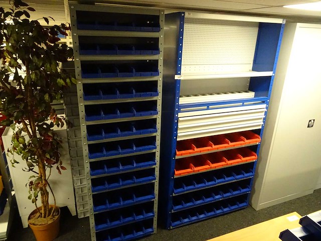 Schappenkast (2x) - afbeelding 1 van  1