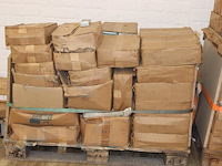 Scharnieren d'elite met afmeting 3.5 x 3.5 inch op pallet. 36 dozen a 60 sets. totaal 4200 sets. - afbeelding 2 van  3