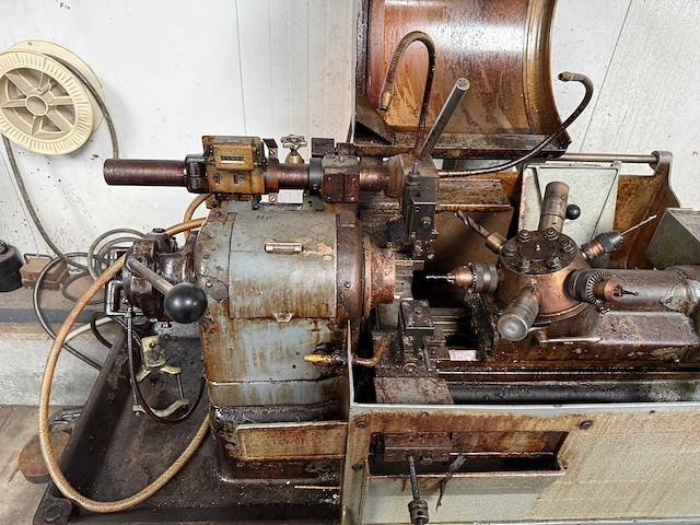 Schaublin - 1969 - 120 hp - revolverdraaibank - afbeelding 2 van  6