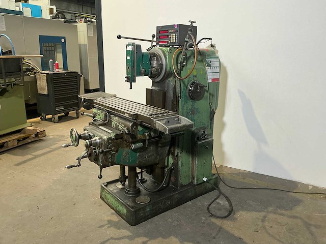 Schaublin - 53 - universal milling machine - afbeelding 10 van  16