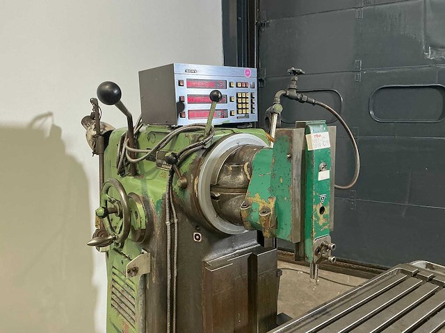 Schaublin - 53 - universal milling machine - afbeelding 11 van  16