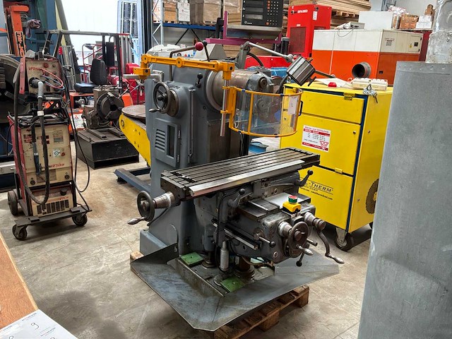 Schaublin 53 freesmachines - afbeelding 1 van  6