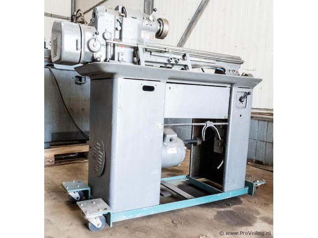 Schaublin draaibank type 102-vm - afbeelding 1 van  4