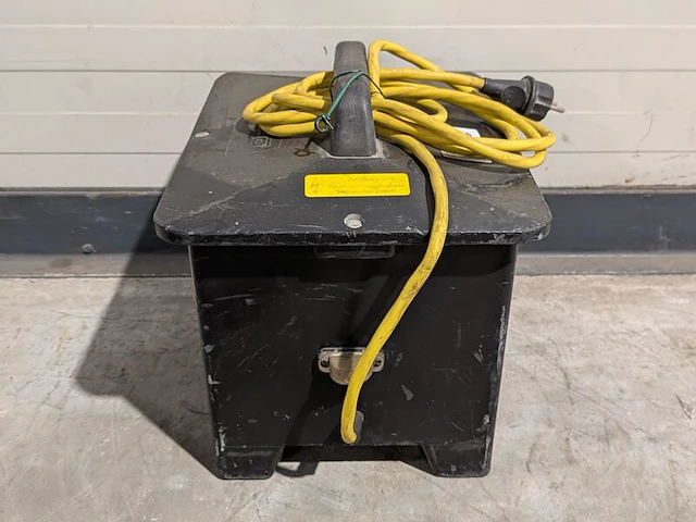 Scheidingstransformator 230v 2500va, elspro, aachen 3980002, 2011 - afbeelding 3 van  4