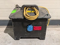 Scheidingstransformator 230v 2500va elspro, aachen 3980002, bouwjaar 2015 - afbeelding 3 van  4