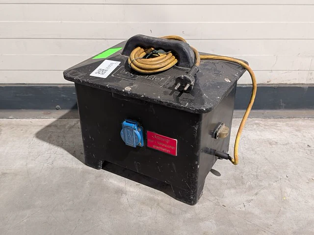 Scheidingstransformator 230v 2500va elspro, aachen 3980002, bouwjaar 2015 - afbeelding 1 van  4