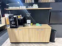 Scheidingswand met dressoir en monitor - afbeelding 2 van  8