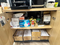 Scheidingswand met dressoir en monitor - afbeelding 8 van  8