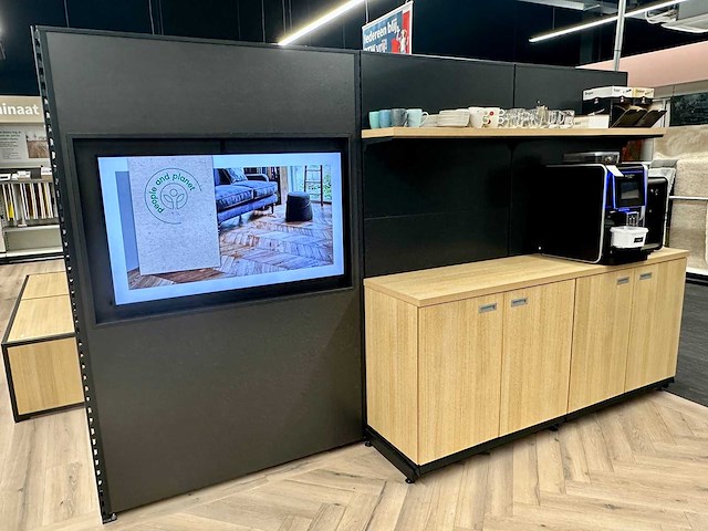 Scheidingswand met dressoir en monitor - afbeelding 2 van  6