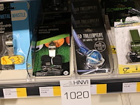 Scheidsrechterfluitjes in diverse uitvoeringen, circa 20 stuks. - afbeelding 2 van  2