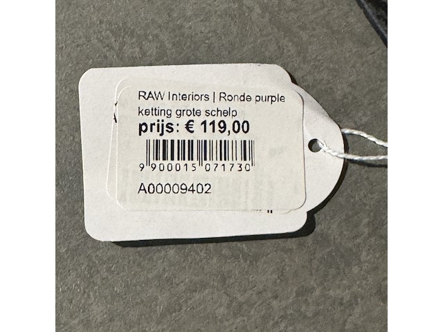 Schelpenketting op voet raw interiors - afbeelding 2 van  4