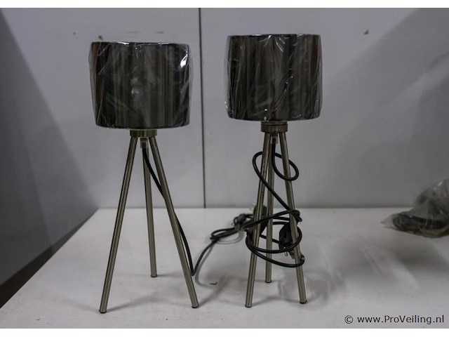 Schemerlampen met driepootvoet - 2 stuks - afbeelding 1 van  2