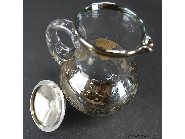 Schenkkan met gouddecor en tinnen deksel - afbeelding 4 van  5