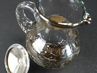 Schenkkan met gouddecor en tinnen deksel - afbeelding 4 van  5