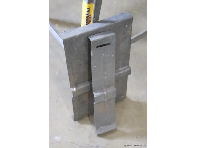 Scheppach prima-tku tafelcirkelzaag 7077 - afbeelding 9 van  9