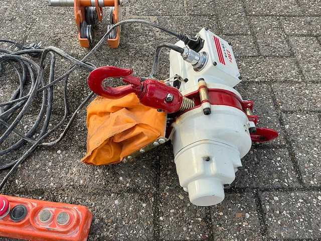 Scheppach zaagtafel - afzuigsysteem - ventilator - liftsysteem - afbeelding 33 van  40