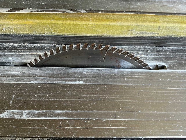 Scheppach zaagtafel - afzuigsysteem - ventilator - liftsysteem - afbeelding 37 van  40