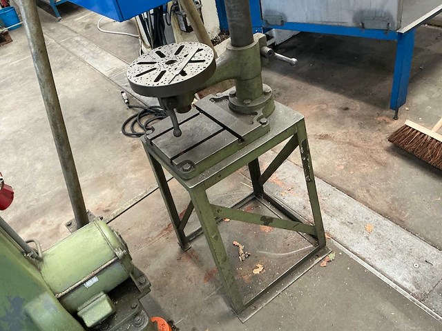 Schiele industriewerke km 15 iii kolomboormachine - afbeelding 4 van  16