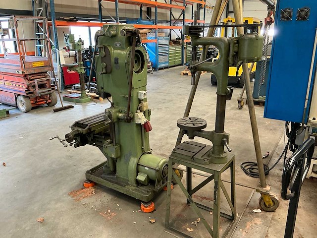 Schiele industriewerke km 15 iii kolomboormachine - afbeelding 10 van  16