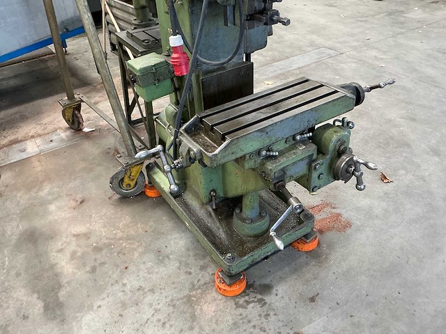 Schiele industriewerke km 15 iii kolomboormachine - afbeelding 14 van  16