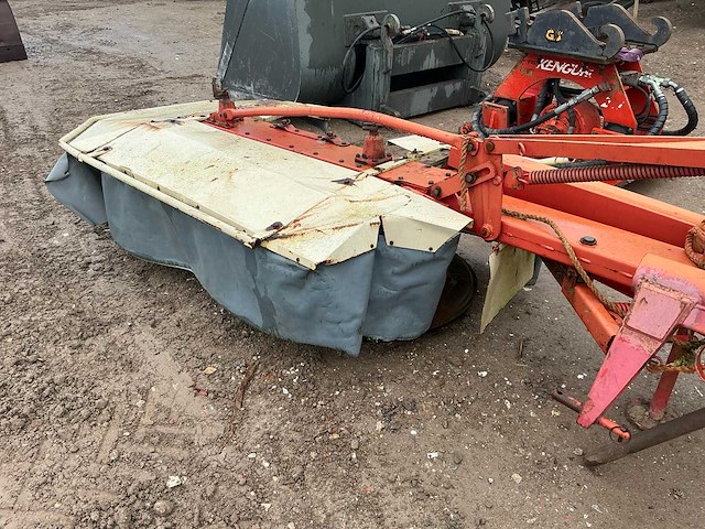 Schijvenmaaier met kneuzer - afbeelding 1 van  18