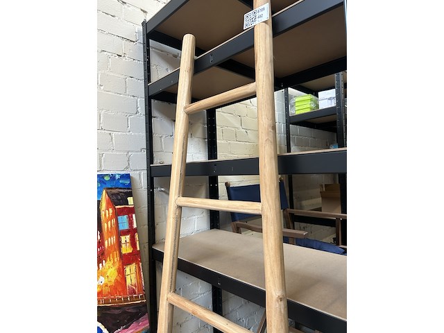 Schilderij, bureaustoel, decoratie ladder - afbeelding 3 van  6