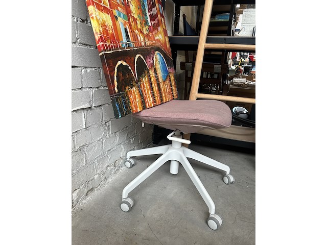 Schilderij, bureaustoel, decoratie ladder - afbeelding 5 van  6