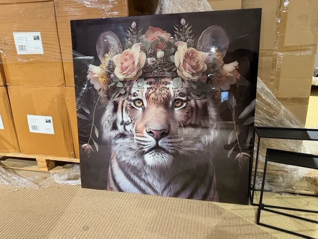 Schilderij gehard glas tijger bloemenkrans homebound - afbeelding 1 van  5